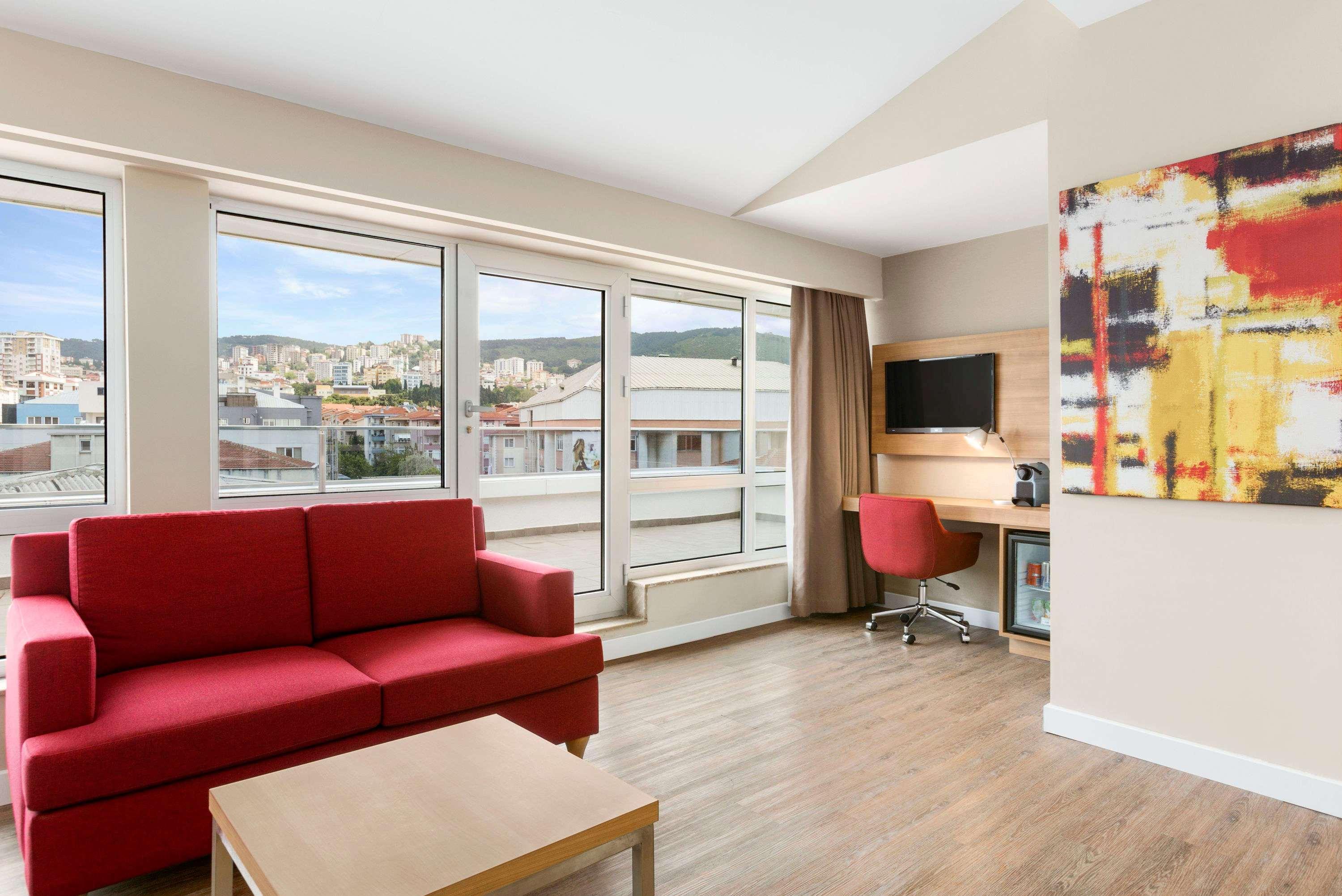 Ramada Encore Istanbul Kartal Екстер'єр фото