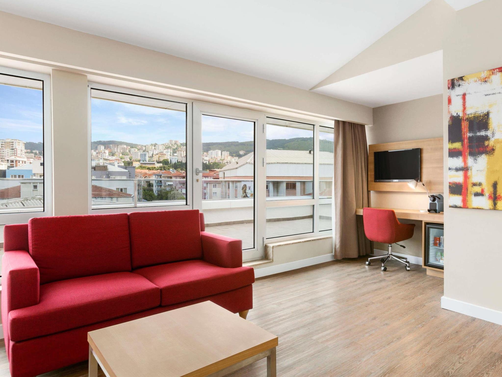 Ramada Encore Istanbul Kartal Екстер'єр фото