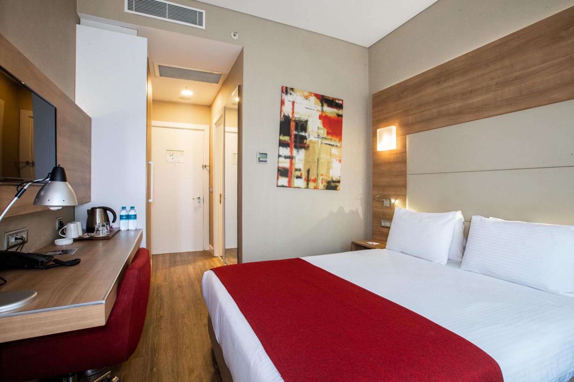 Ramada Encore Istanbul Kartal Екстер'єр фото