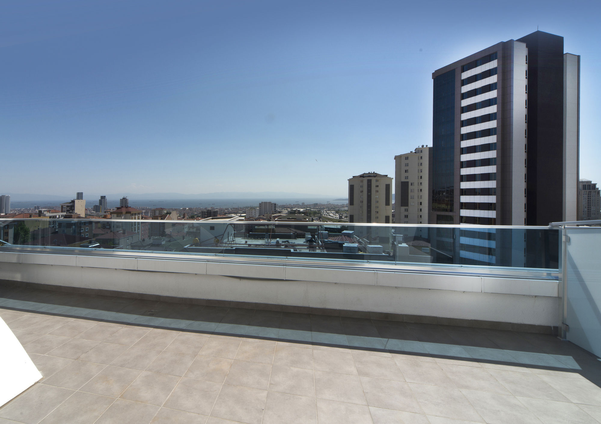 Ramada Encore Istanbul Kartal Екстер'єр фото