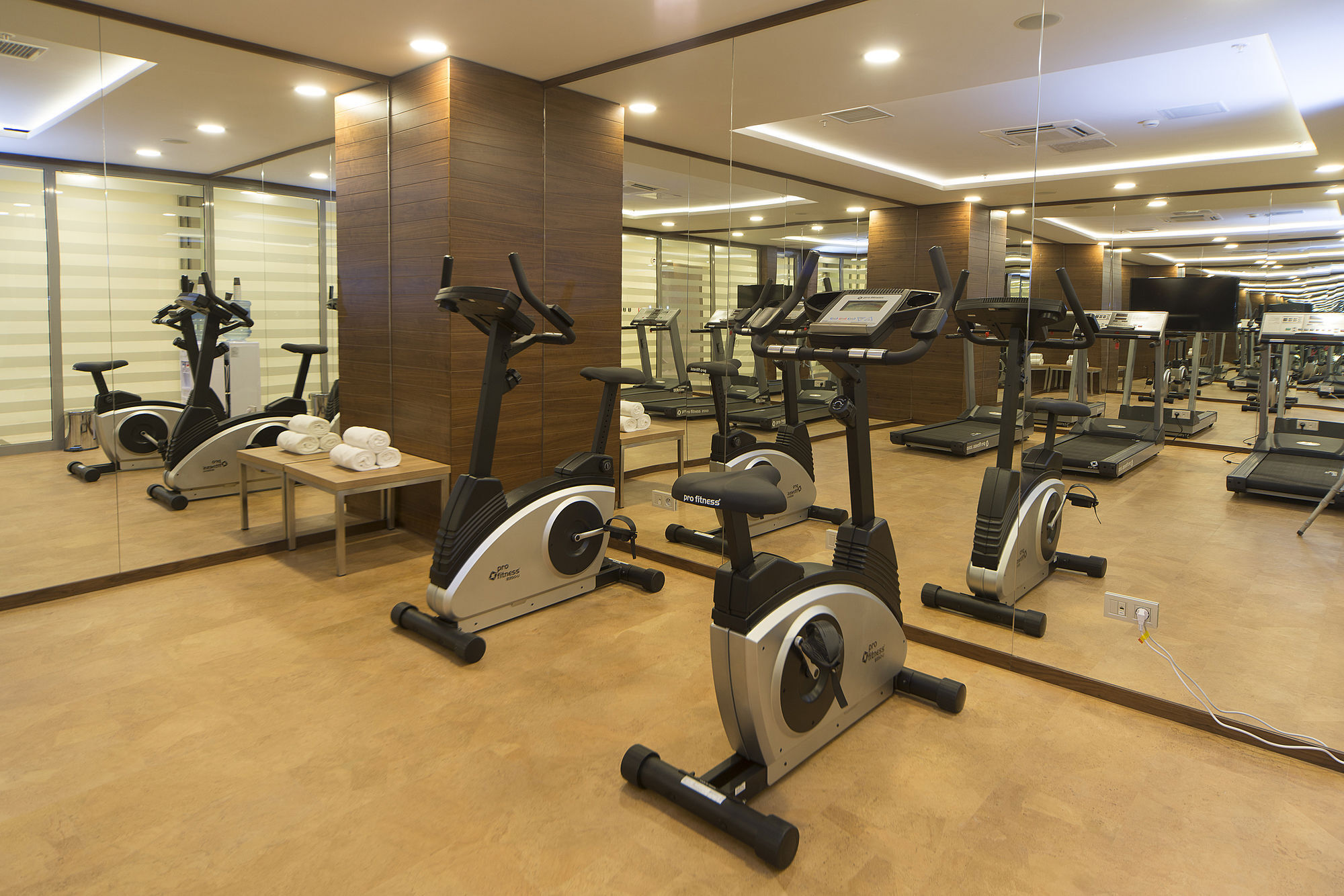 Ramada Encore Istanbul Kartal Екстер'єр фото